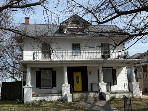 328 B St Nw, Miami, OK, 74354-5809 | Card Image