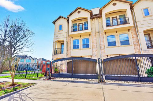 3912 Ennis St, Houston, TX, 77004-4520 | Card Image