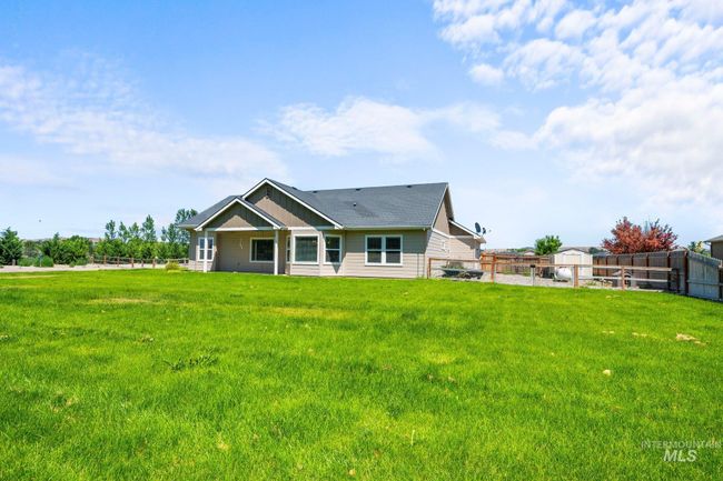 Back of property | Image 37