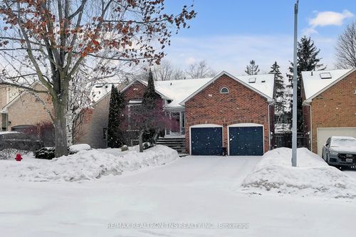 38 Gilbank Dr, Aurora, ON, L4G5G5 | Card Image