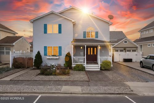 16 Brown Ave, Lavallette, NJ, 08735-2206 | Card Image