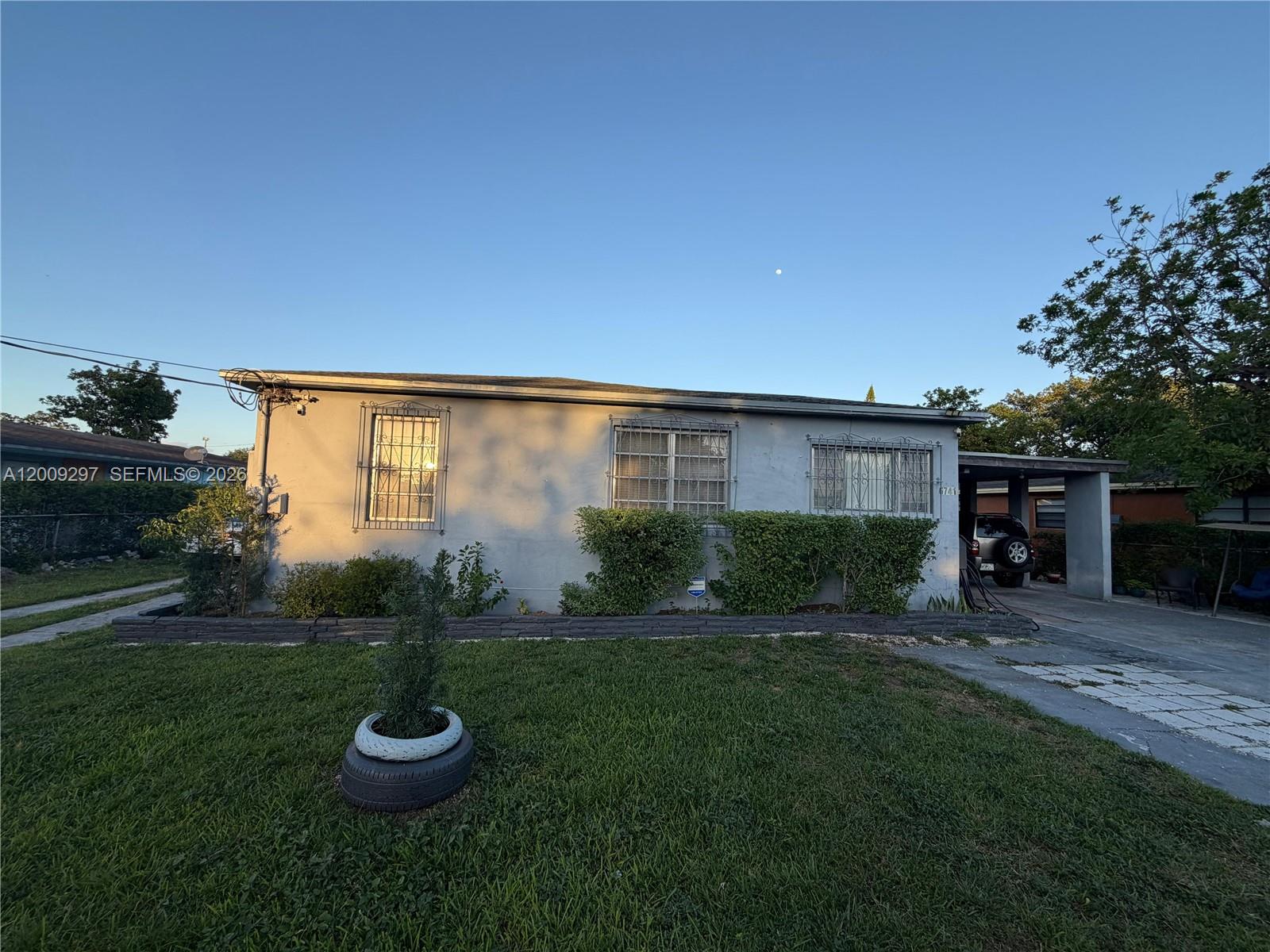 6741 Nw 6Th Ct, Miami, FL 33150