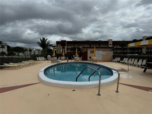 apt-307-2900 N Pine Island Rd, Sunrise, FL, 33322-1459 | Card Image