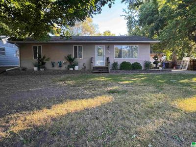 806 Esther St, House other with 3 bedrooms, 2 bathrooms and null parking in Jefferson SD | Image 1