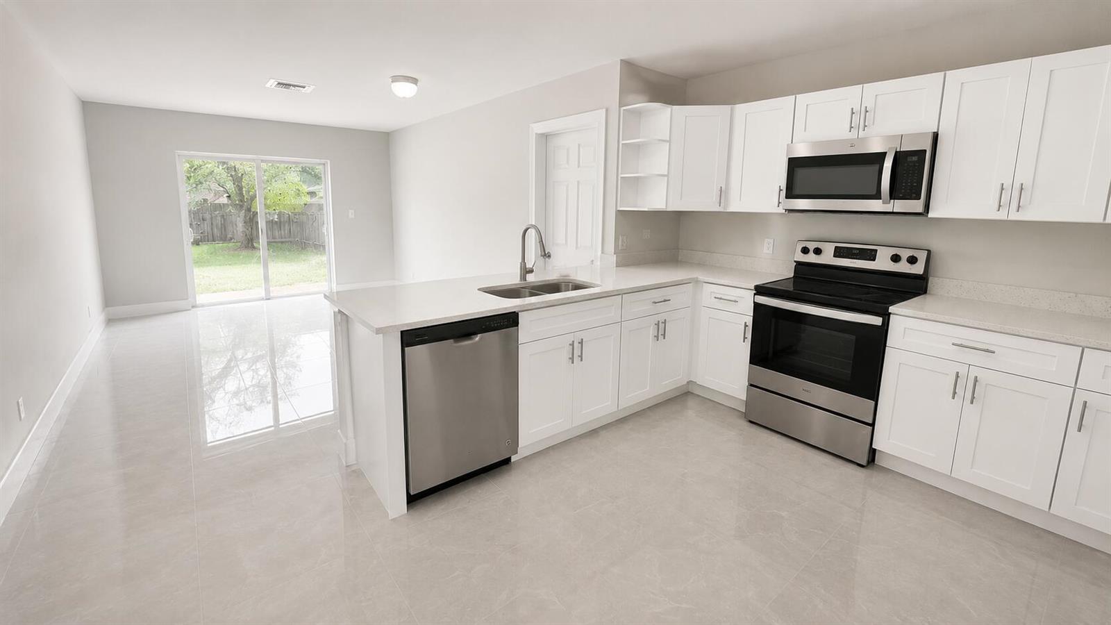 Residential Lease in Coral Springs 3