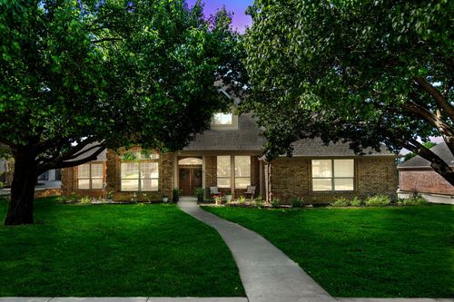 32 Royal Oaks Cir, Denton, TX, 76210-5576 | Card Image