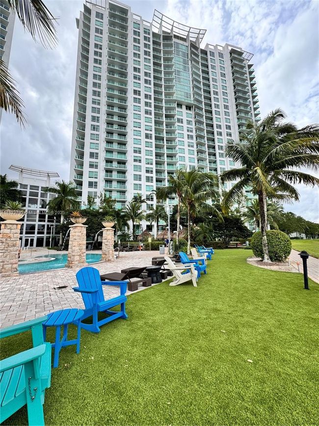 APT-908S - 2681 N Flamingo Rd, Condo with 3 bedrooms, 3 bathrooms and null parking in Sunrise FL | Image 44