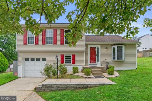 6063 Adcock Ln, HANOVER, MD, 21076-1055 | Card Image