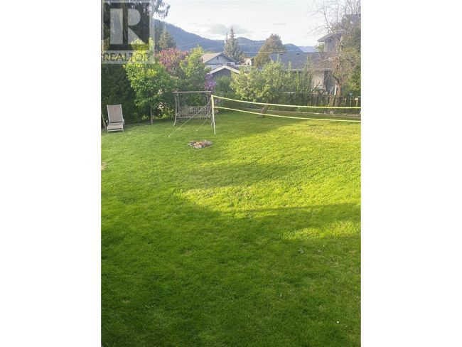 221 Birch St, House other with 4 bedrooms, 2 bathrooms and null parking in Chase BC | Image 36