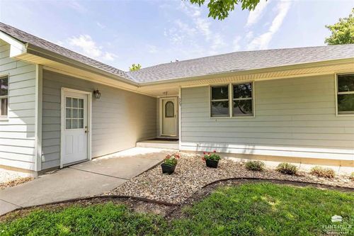 325 Main St, Mc Farland, KS, 66501-8818 | Card Image