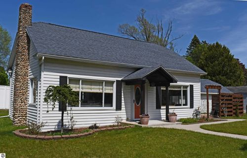 400 Bridge St, East Tawas, MI, 48730-9649 | Card Image