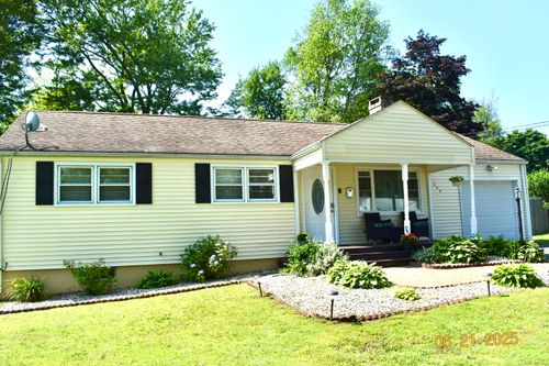 795 Nott St, Wethersfield, CT, 06109-1403 | Card Image