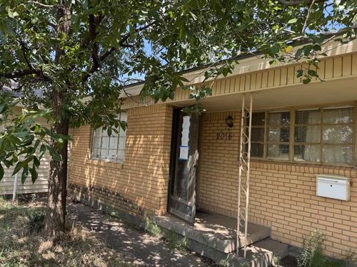2018 Kokomo St, Plainview, TX, 79072-4135 | Card Image