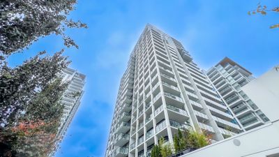 1707 - 2378 Alpha Ave, Condo with 1 bedrooms, 1 bathrooms and 1 parking in Burnaby BC | Image 3