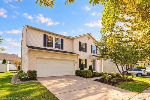 8135 Cypress Cir, Dexter, MI, 48130-9101 | Card Image