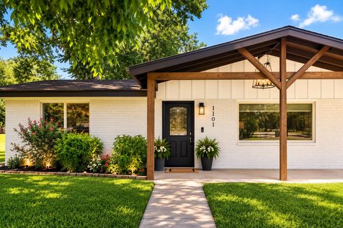 1101 Hackberry Dr, Marble Falls, TX, 78654-7205 | Card Image