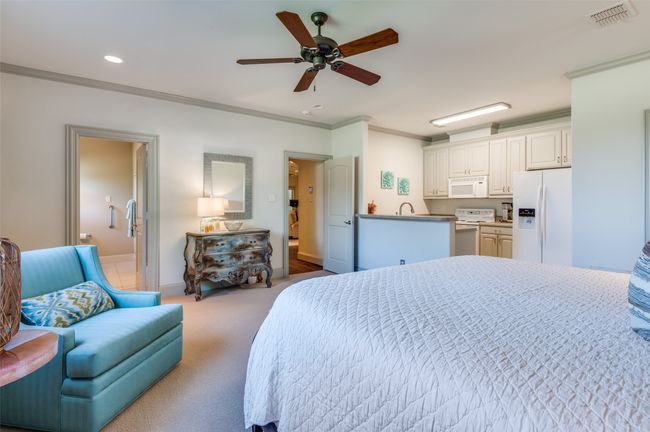 Guest Quarters on walk out basement level has full kitchen and ensuite bathroom | Image 31