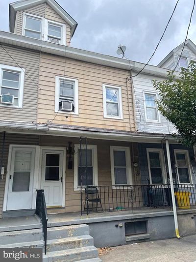 510 Emory Avenue, Townhouse with 3 bedrooms, 1 bathrooms and null parking in Trenton NJ | Image 1