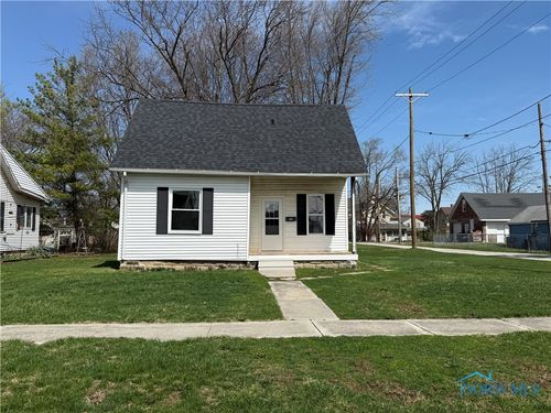 236 W Main St, Oak Harbor, OH, 43449-1323 | Card Image