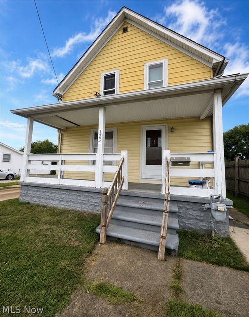 123 E 35th St, Lorain, OH, 44055-1221 | Card Image