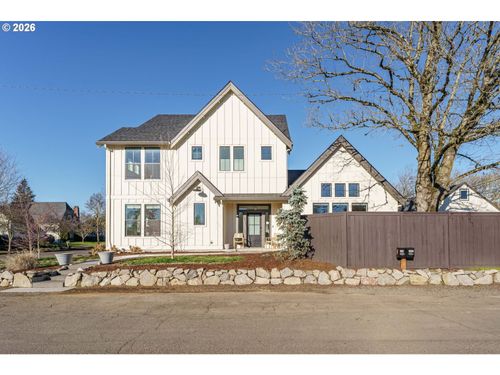 800 E 37th St, Vancouver, WA, 98663-2315 | Card Image