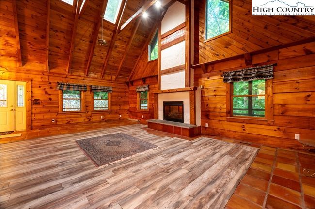 170 Mountain Laurel Ln, House other with 2 bedrooms, 4 bathrooms and null parking in Blowing Rock NC | Image 11