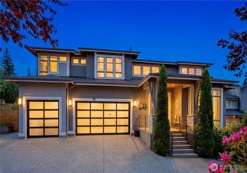8792 116th Ave Se, Newcastle, WA, 98056-1741 | Card Image