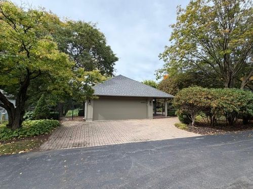 4890 Regents Walk, Excelsior, MN, 55331-9211 | Card Image