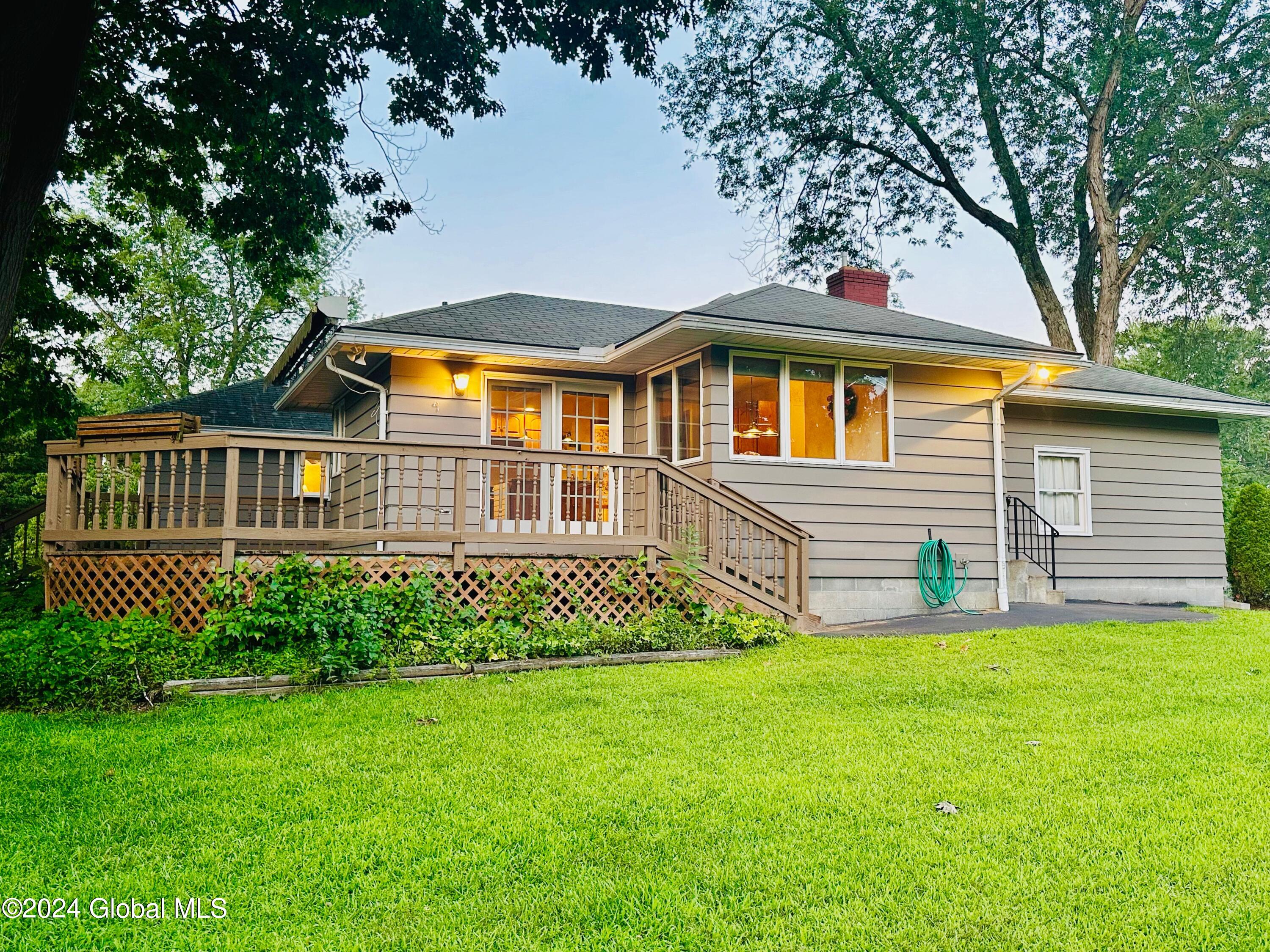 Whitehead St, Selkirk, NY 12158