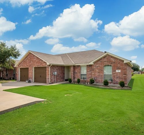 803 Hibiscus Trl, Waxahachie, TX, 75165-4783 | Card Image