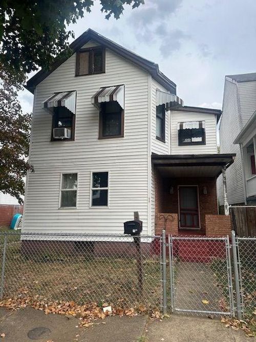 98 Iowa St, Wheeling, WV, 26003-2016 | Card Image