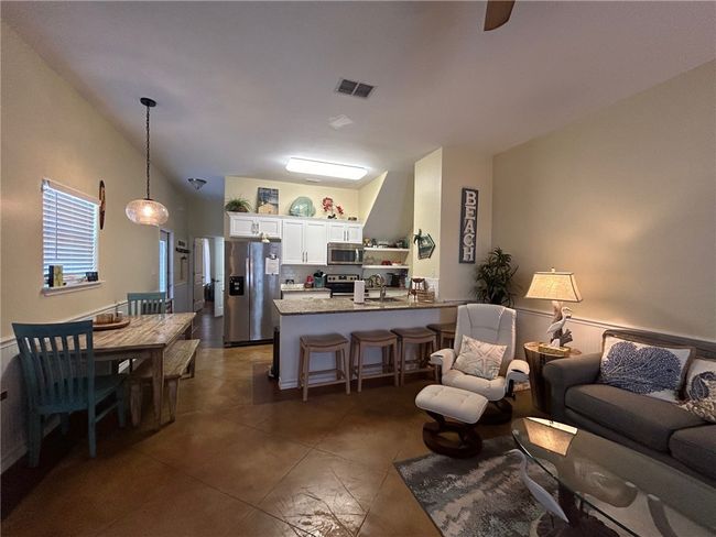 UNIT-211 - 2212 State Highway 361, Townhouse with 4 bedrooms, 4 bathrooms and null parking in Port Aransas TX | Image 7