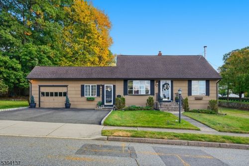 29 Kay Rd, Woodland Park, NJ, 07424-2932 | Card Image