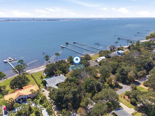 8127 Pompano St, Navarre, FL, 32566-7581 | Card Image
