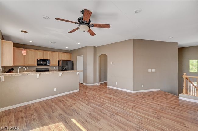8112 Jasmine Hollow Ct, House other with 3 bedrooms, 3 bathrooms and null parking in Las Vegas NV | Image 11