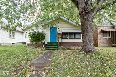 733 N Chester Avenue, House other with 2 bedrooms, 2 bathrooms and null parking in Indianapolis IN | Image 2