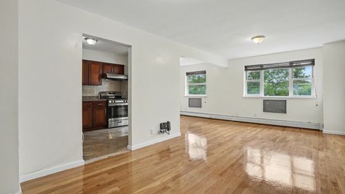 3-103-10 92nd St, Ozone Park, NY, 11417-2201 | Card Image