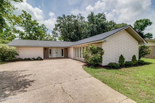 205 Ash Ln, Gulfport, MS, 39507-1916 | Card Image