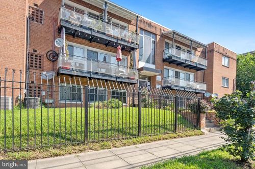 808 Chesapeake St Se, WASHINGTON, DC, 20032-3414 | Card Image