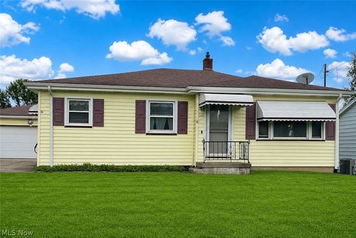 525 W Omar St, Struthers, OH, 44471-1350 | Card Image