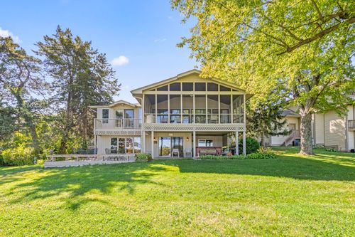 24 Holiday Dr, Somonauk, IL, 60552-9615 | Card Image