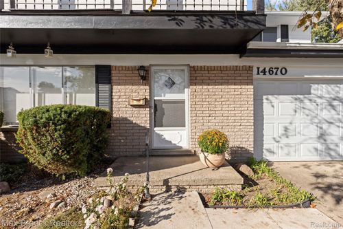 14670 Talbot St, Oak Park, MI, 48237-1159 | Card Image