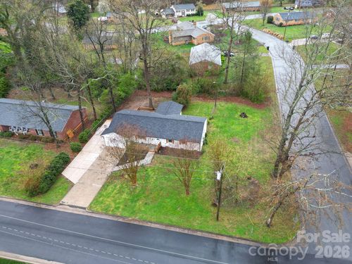 908 Woodside Dr, Kings Mountain, NC, 28086-2557 | Card Image