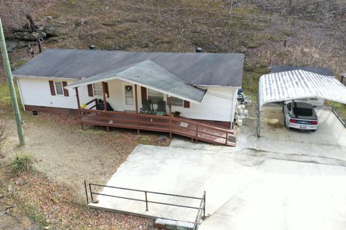 944 Possum Trot Rd, Leburn, KY, 41831-8930 | Card Image