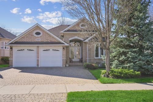 2428 Salcome Dr, Oakville, ON, L6H7N5 | Card Image