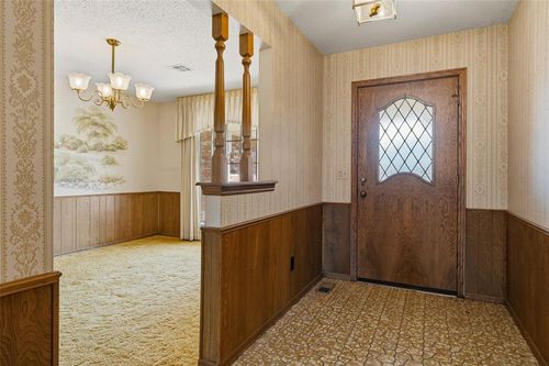 9813 Henderson Drive, Oklahoma City, OK, 73139 | Card Image