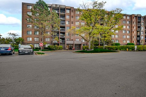 204-400 Park Ave, Calumet City, IL, 60409-5029 | Card Image