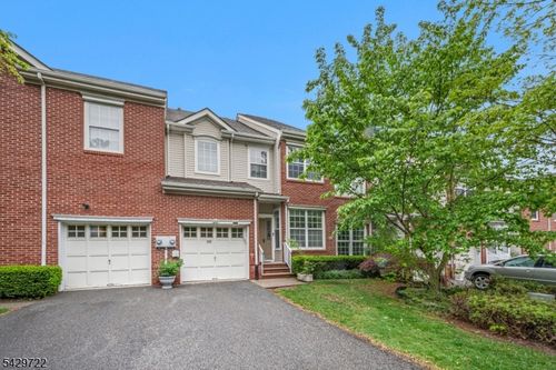 205 Crown Point Rd, Parsippany, NJ, 07054-3415 | Card Image