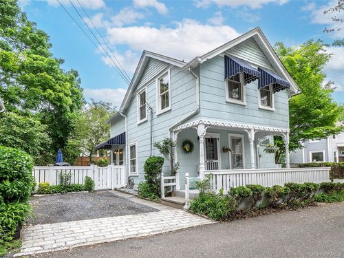 24 Maple Avenue, Oyster Bay, NY, 11579 | Card Image
