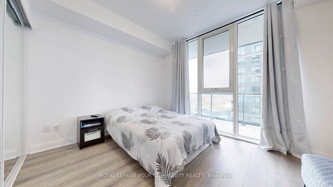 901 - 20 Gatineau Dr, Condo with 1 bedrooms, 1 bathrooms and 1 parking in Vaughan ON | Image 8